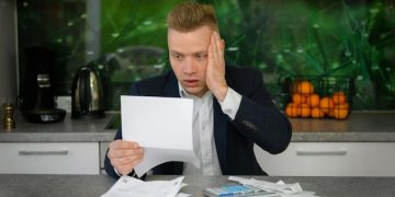 Avoid These 5 Common Personal Finance Mistakes Costing Americans $1,000+ Yearly - Cover Image