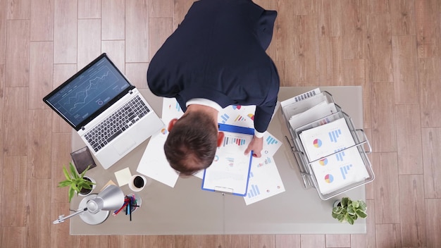Tax Guide 2025: Selling Stocks & Bonds – Understanding the Implications