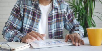 Maximize Your 2025 Employee Benefits: HSA & 401(k) Guide - Cover Image