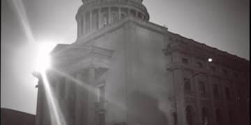 Emergency Fed Meeting: Impact on US Economy Explained - Cover Image